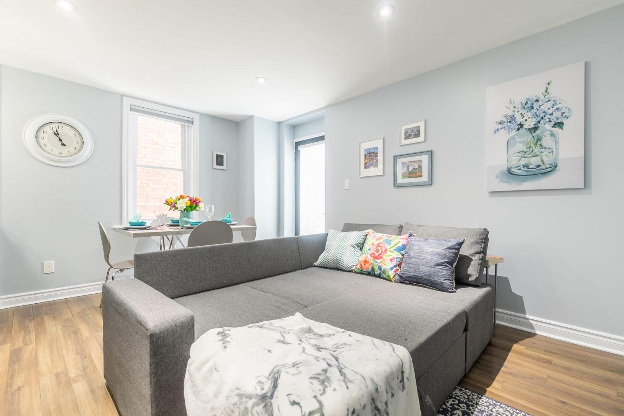 Apartment 1br Newly Renovated - Pet Friendly *